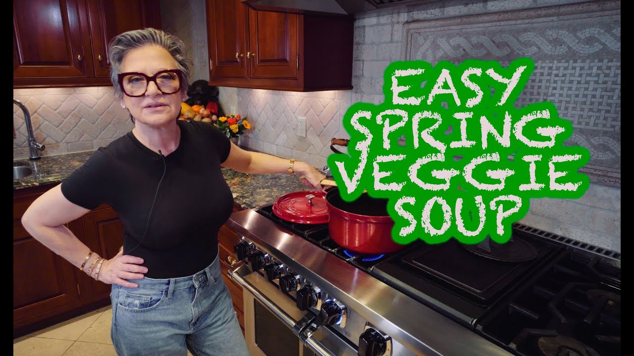 Easy spring and summer vegetable soup recipe -- 