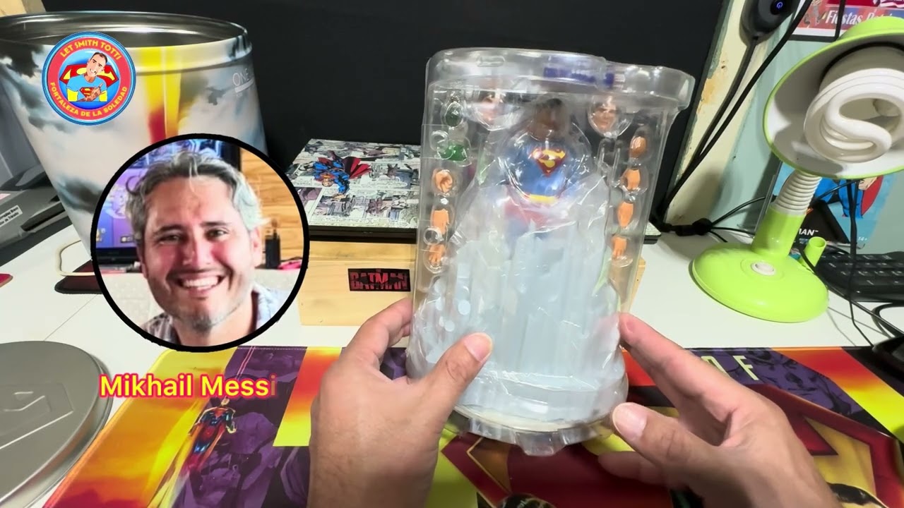 Superman, figura de Mezco toyz, de Christopher Reeve 