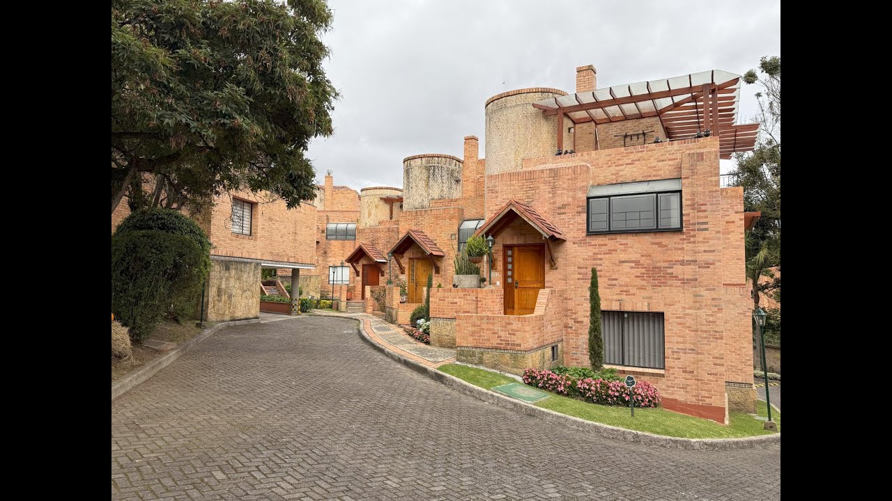Casa en Venta Gratamira (CC Parque Colina) Bogot&aacute;