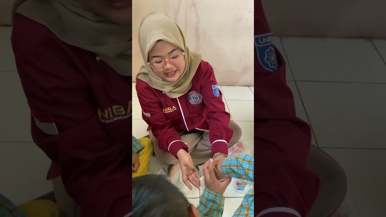 Pembelajaran Membuat Merah Putih dari Pewarna Makanan