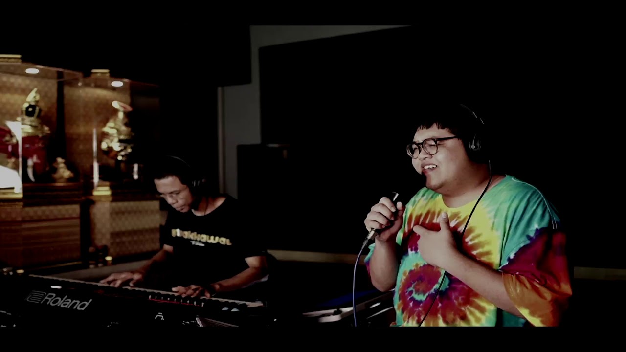 อยู่เพื่อใคร Cover หนึ่ง จักรวาล X โดม จารุวัฒน์