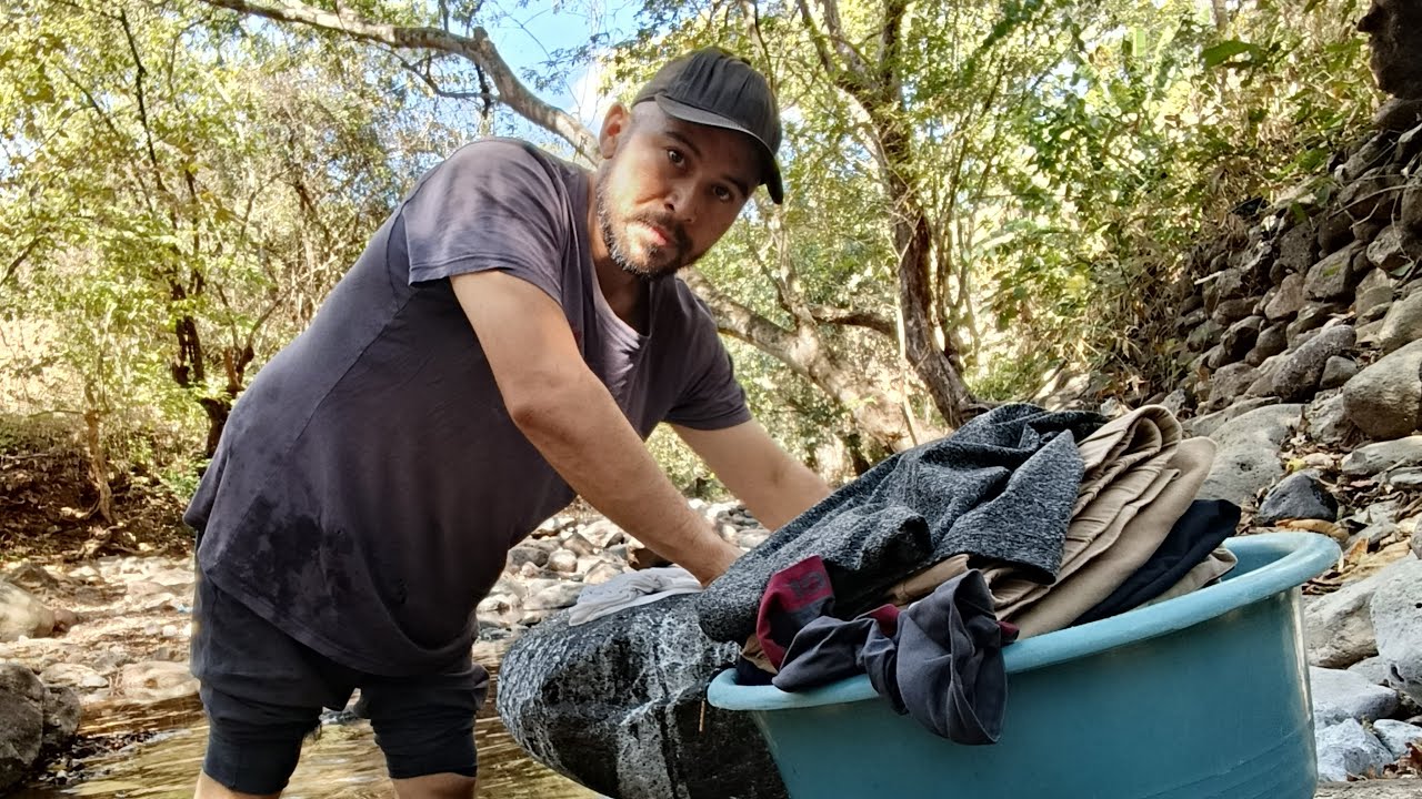 Así es mi VIDA en EL SALVADOR 🇸🇻 Lavando en el Rio