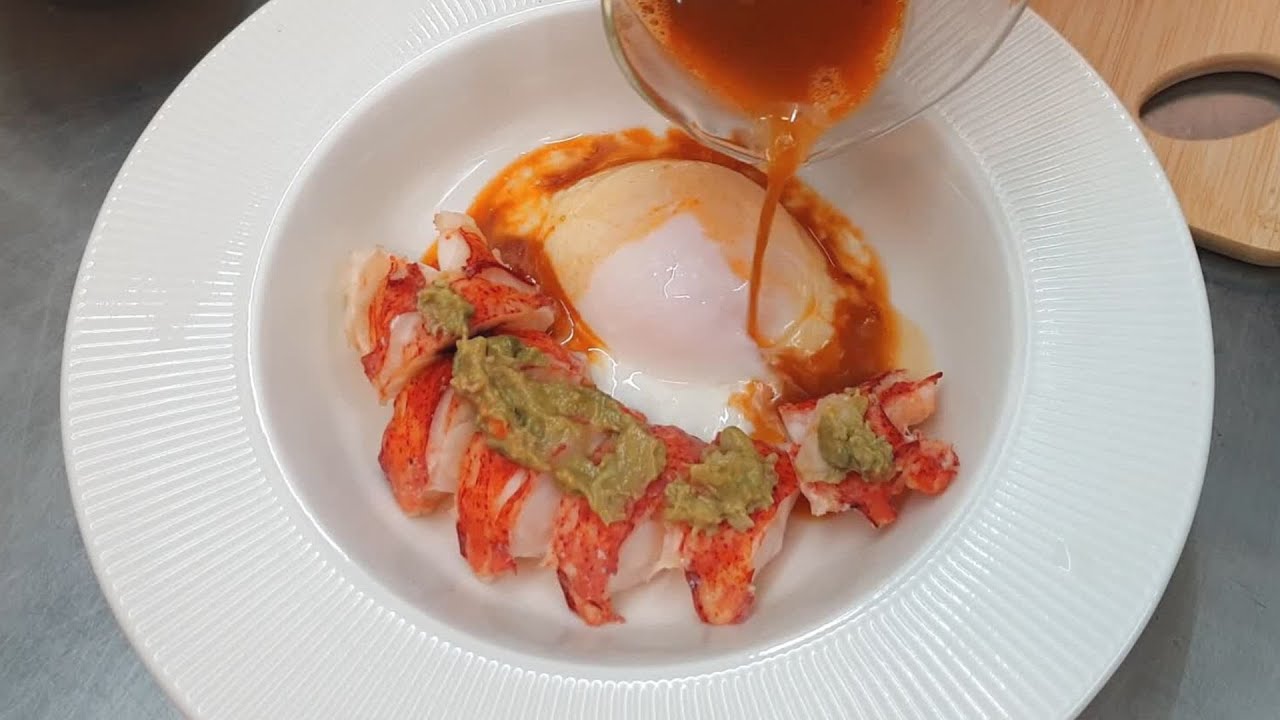 野生紅槽熟成7日生魚片。波龍 胭脂蝦 和牛 生蠔 湊一桌。