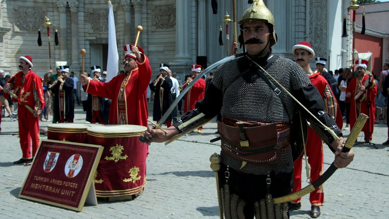 Mehteran Bölüğü Dolmabahçe Sarayı'nda konser verdi