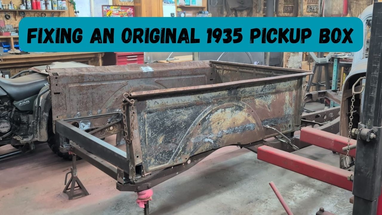 Reconstructing an old 1935 Pickup Box, 32 Roadster - where to put the license plate light?
