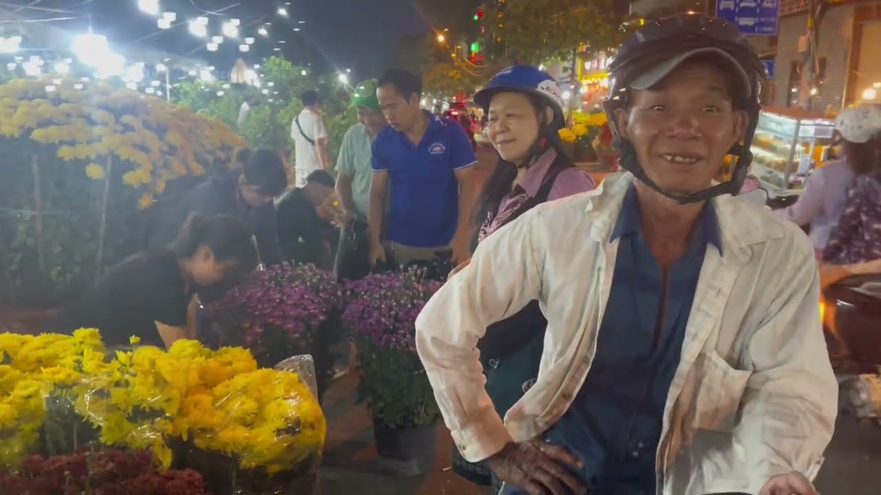 Du Xuân tham quan chợ hoa Xuân vành đai trong tphcm Xuân 2026