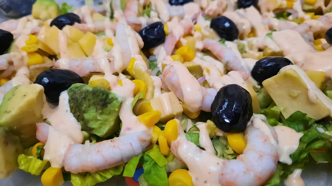 سلطة لافوكا🥑 والكروفيت🦐 ساهلة ماهلة كتوجد فدقائق والبنة ياسلام🍽