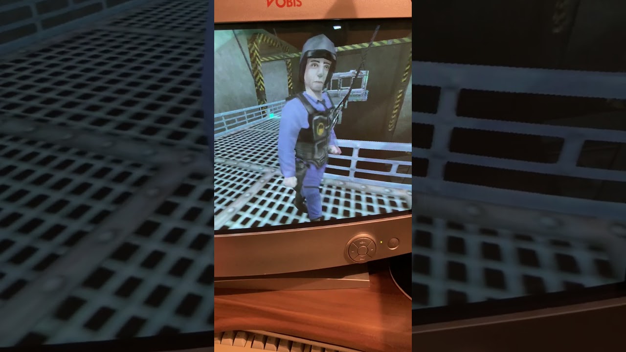 Half Life auf Medion Pentium 3 450 MHz mit Voodoo 2 #retropcgames  # #retropc #windows98 #short