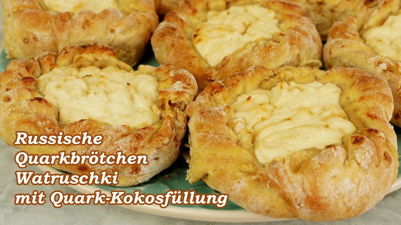Sehr aromatische russische Quarkbrötchen Watruschki mit Quark-Kokosfüllung