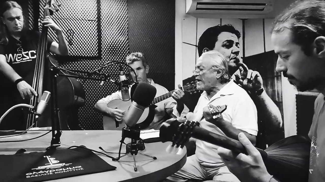 Μόρτισσα Σμυρνιά / Χρήστος Μπινιάρης live  στο Ολόγραμμα