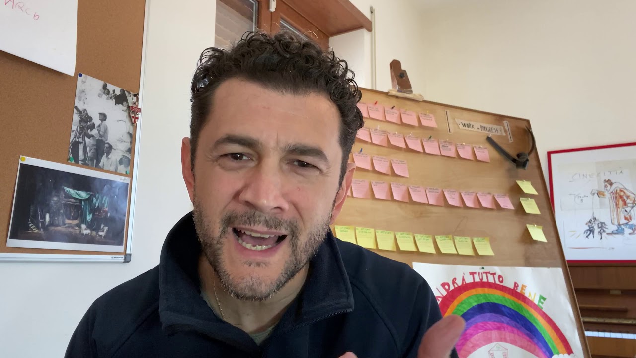 Vinicio Marchioni legge 