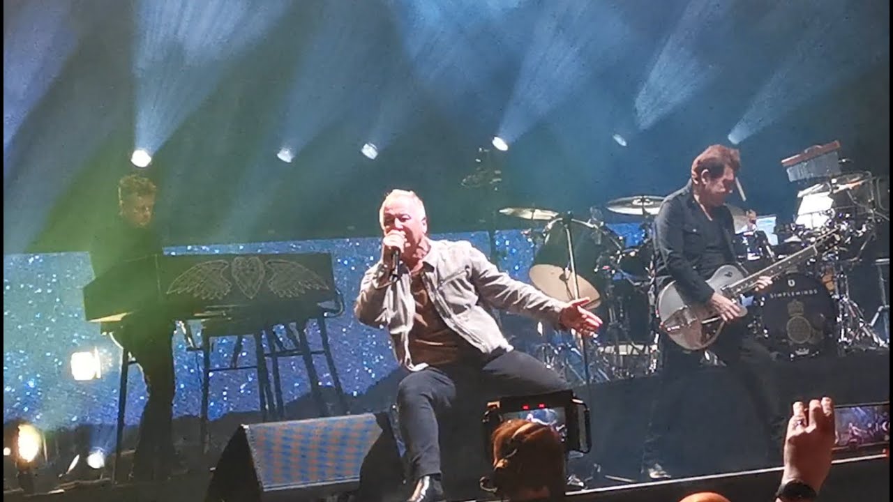 All The Things She Said by Simple Minds at O2 in Mar 2024 in 4K