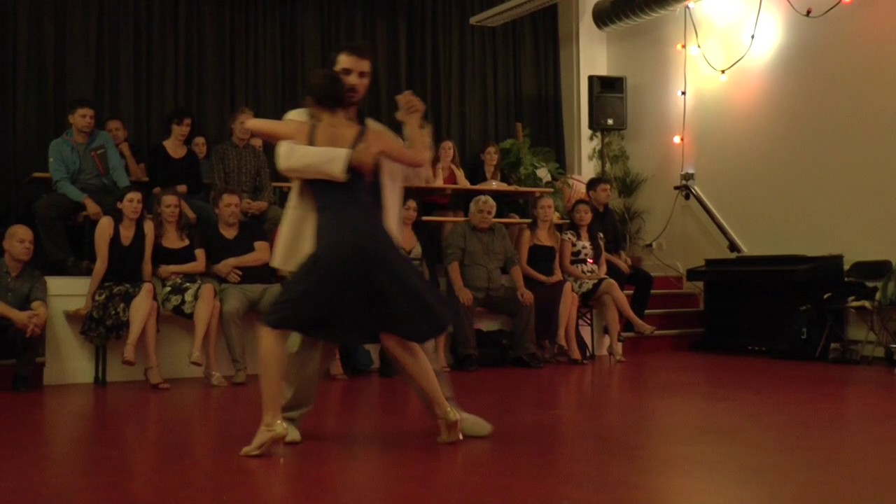 Agustin Venturino & Natalia Agüero in Tinta Roja (2) 