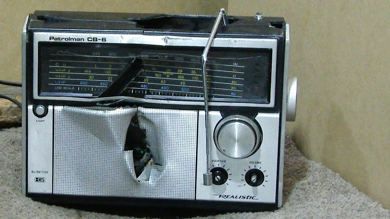Smash Vintage Realistic Patrolman Radio
