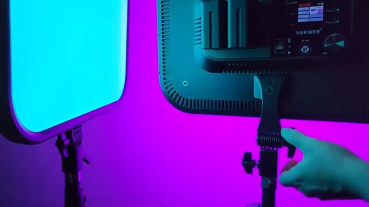 Светодиодная видеопанель NEEWER RGB с комплектом стоек для управления через приложение (2 шт.), о...