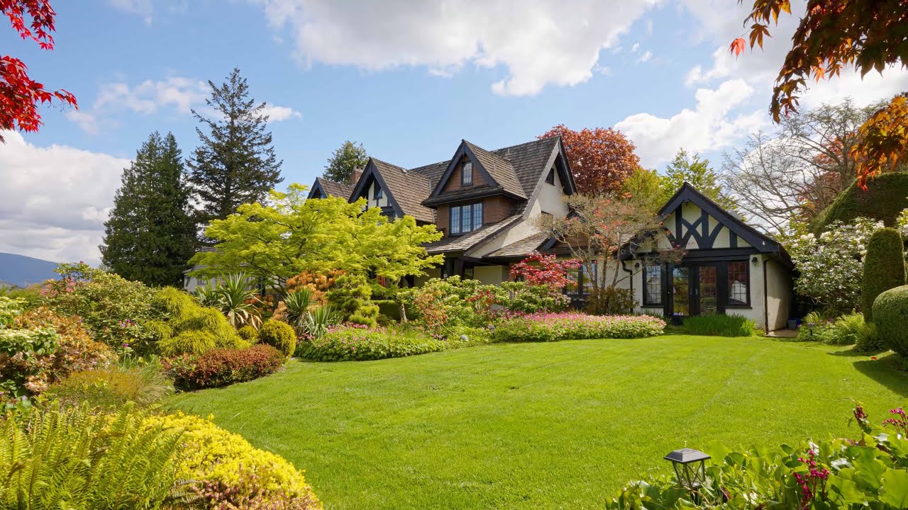 Inside a Home With Incredible Garden and Landscaping