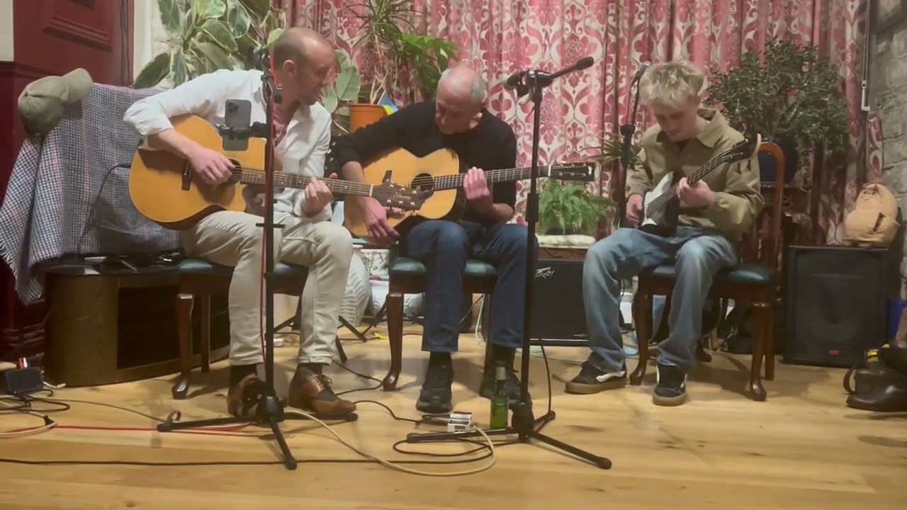 Chris Edward vocals, Pete Christie guitar and Thom Read Bass. First time they’d played together.