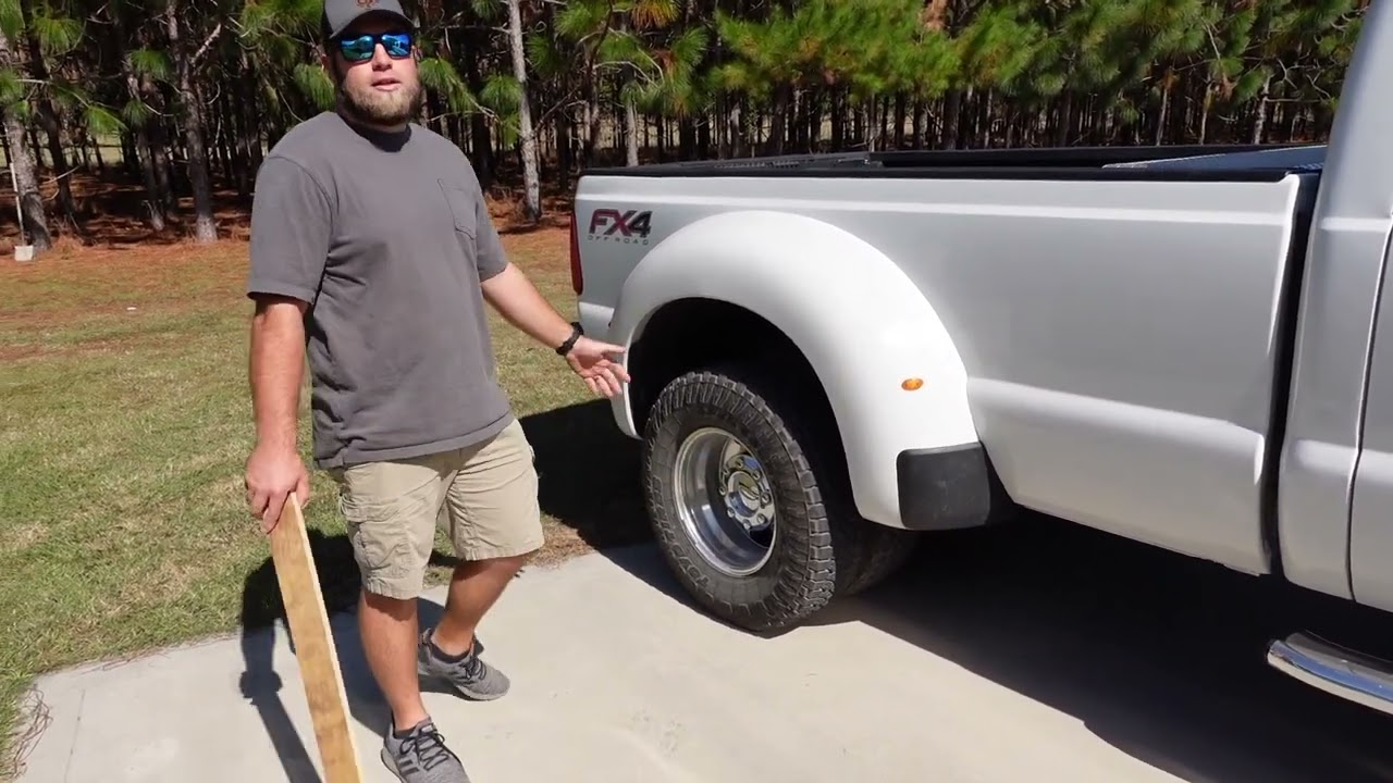 STOCK DUALLY WITH BIGGER TIRES / FORD F350