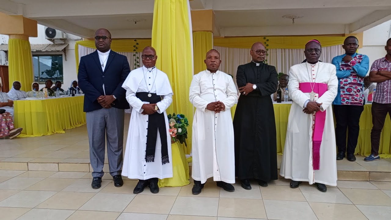 CEREMONIE D’ÉCHANGES DES VŒUX DE NOUVEL AN A MONSEIGNEUR ABEL LILUALA, ARCHEVÊQUE DE POINTE-NOIRE