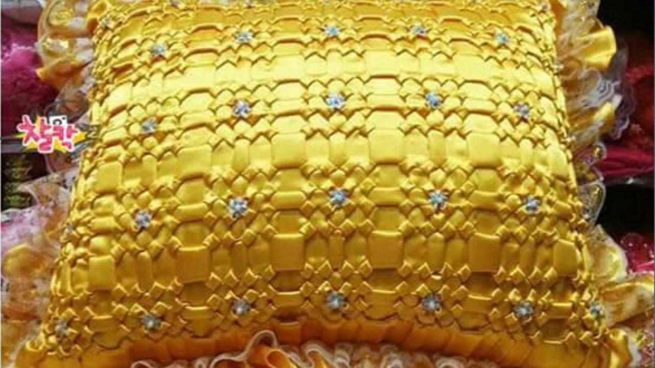 Cushion Ideas /Smocking Patterns /Smocking Designs หมอนงานบวชลายทานตะวัน