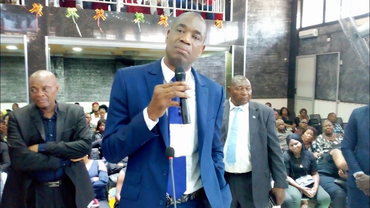 MUTOMBO DIKEMBE DERNIERE HOMMAGE A SON PERE