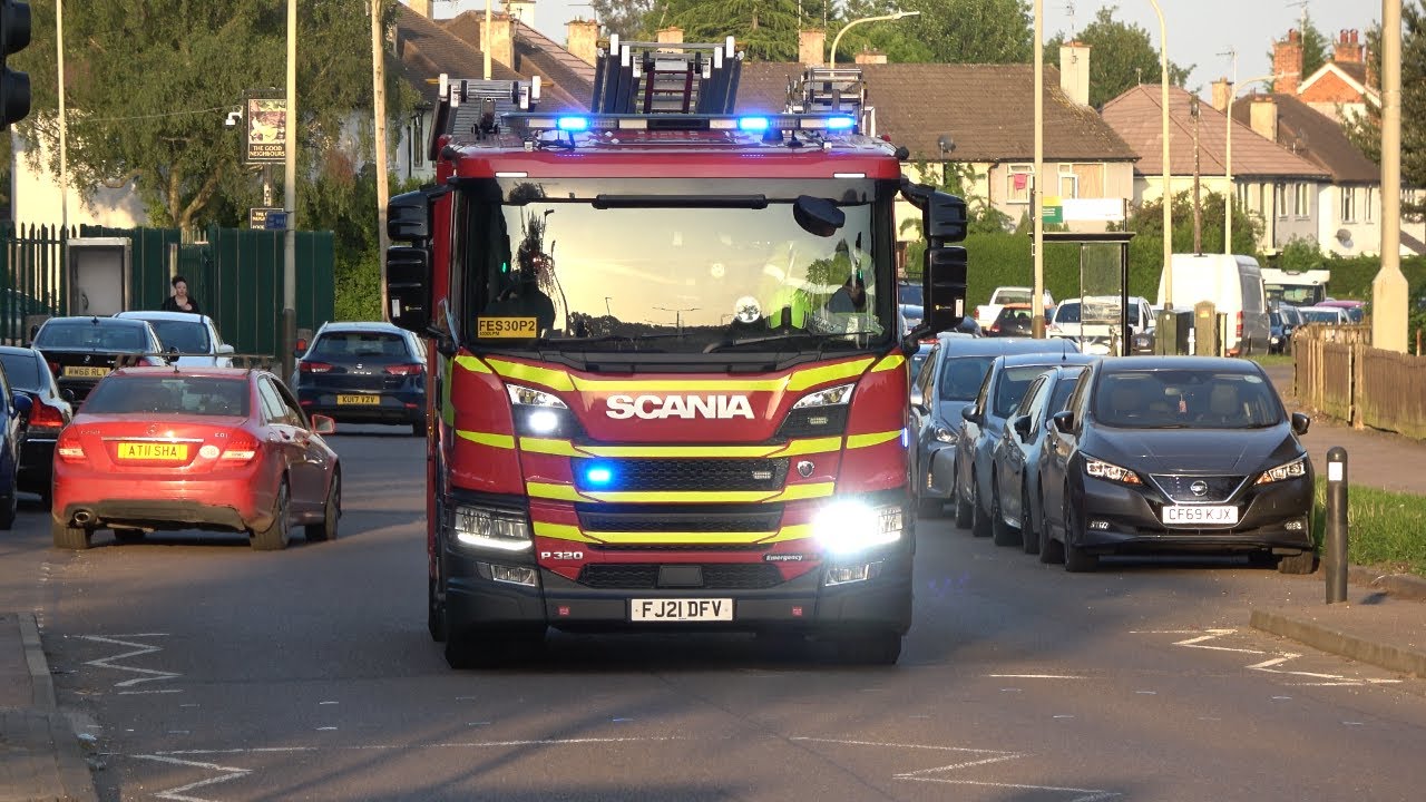 *TWO TONES* TIGHT STREET Central responding - Leicestershire Fire and Rescue Service