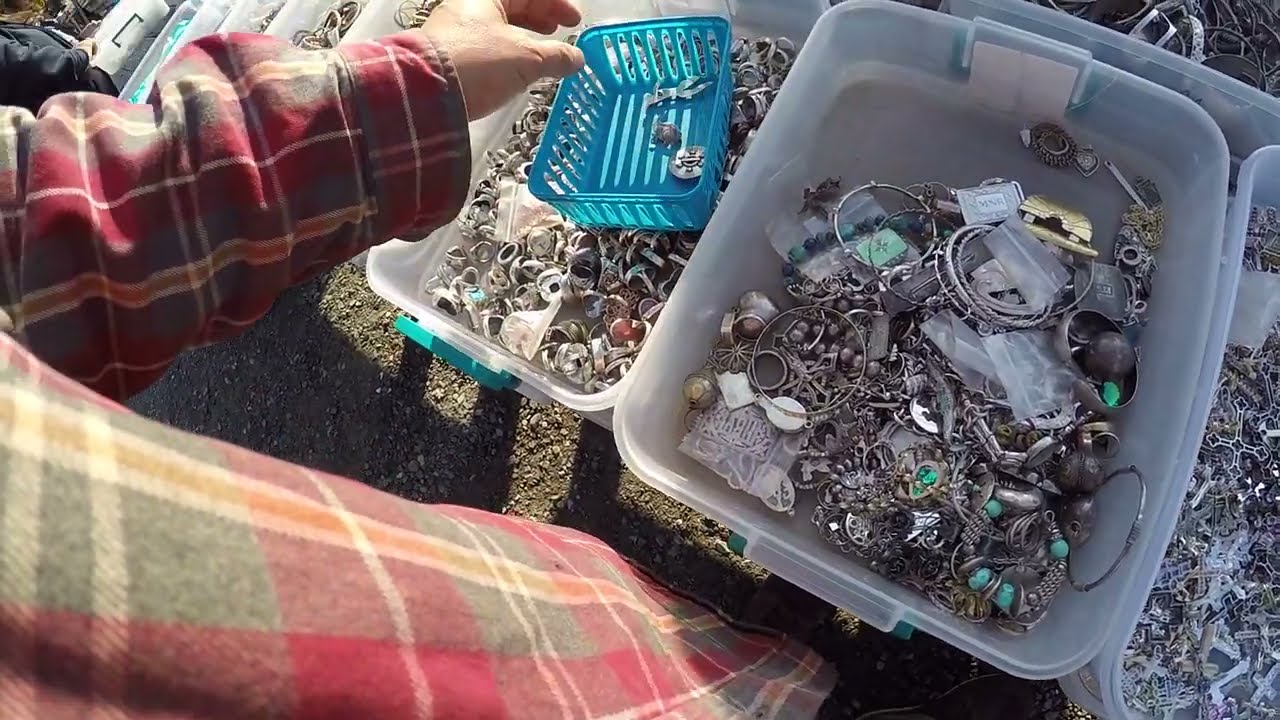 Flea market pickin'! Lots of jewelry and antiques! Good day for Shopping