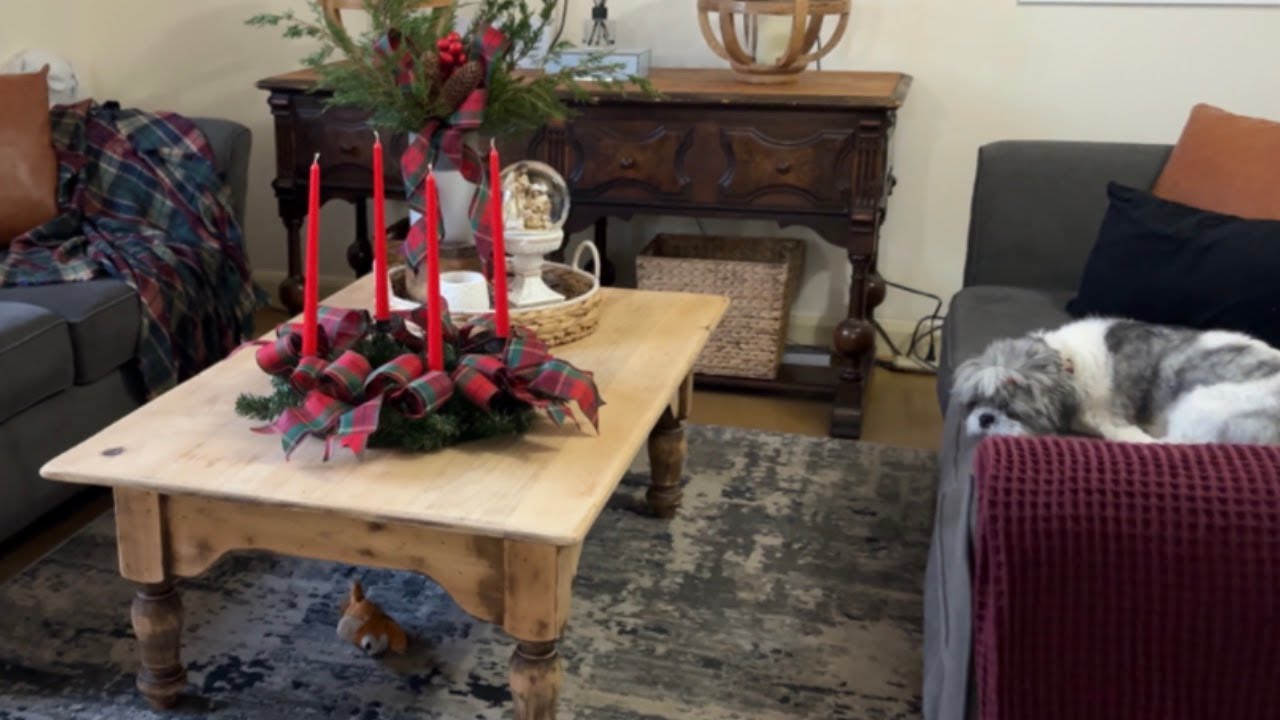 Restaurei uma mesa do lixo 🫣e decorei para o Natal🎄