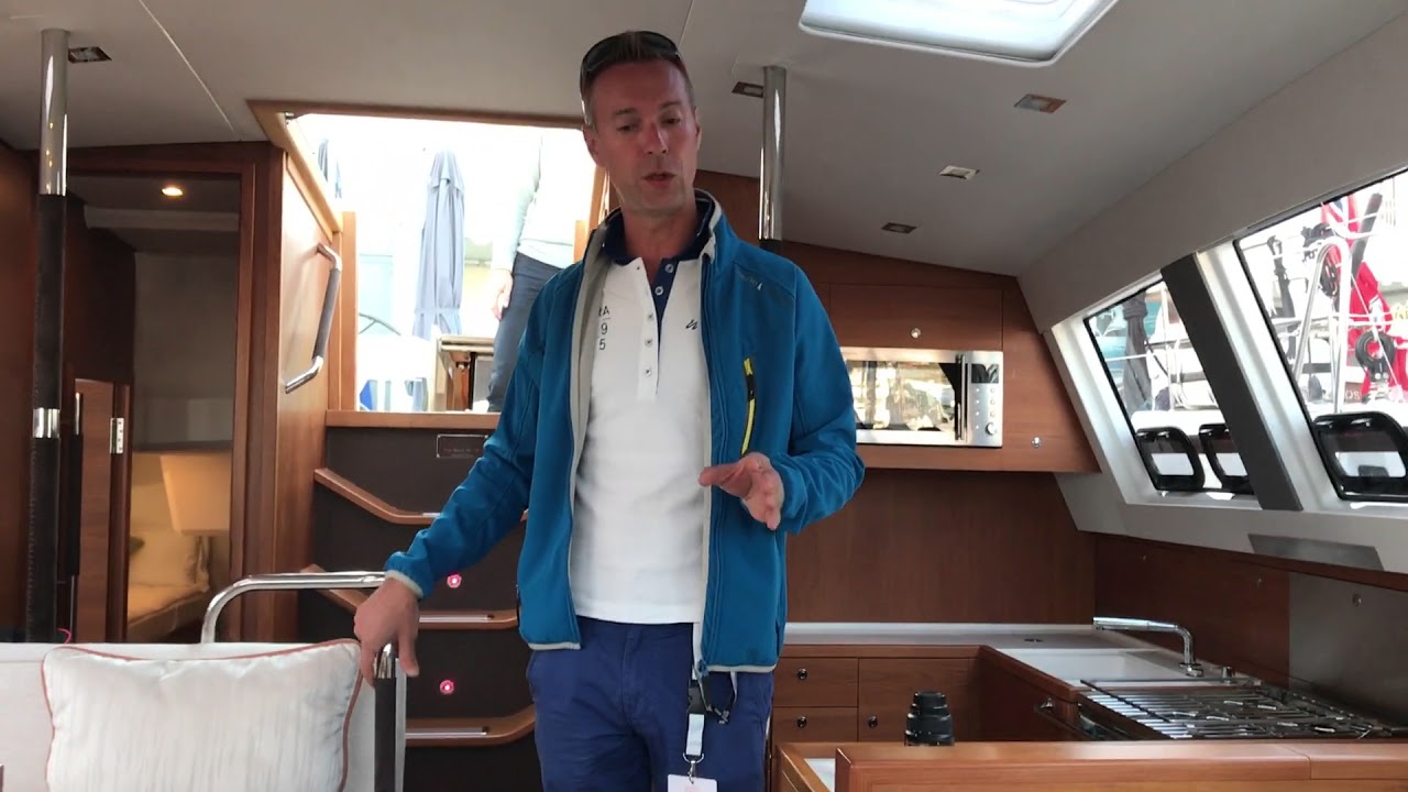 Обзор парусной яхты Wauquiez Pilot Saloon 58 часть 2