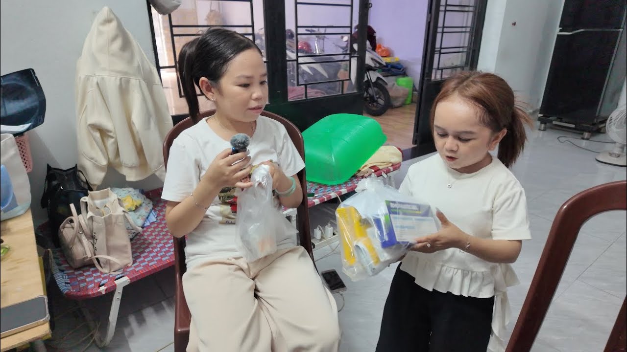Cập nhật t&igrave;nh h&igrave;nh sức khoẻ của hai chị em sau khi đi kh&aacute;m || Huyền Hr&ecirc; 