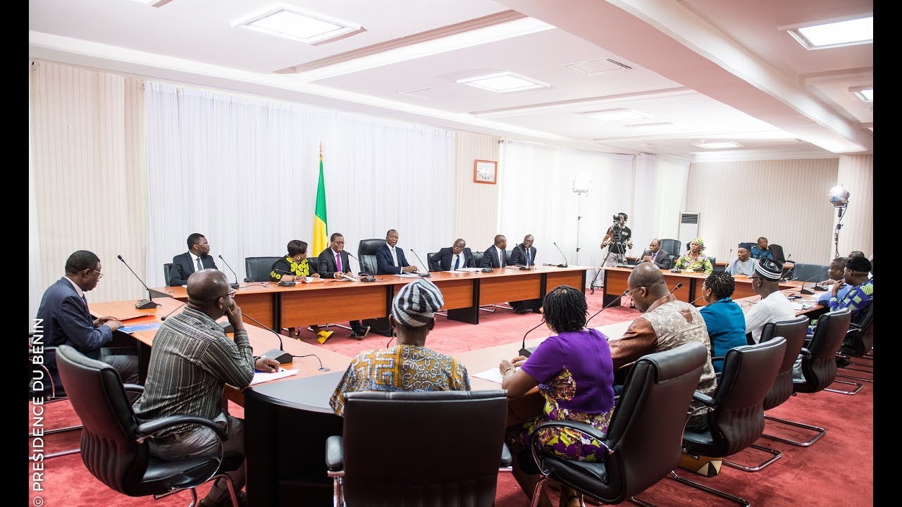 2ème partie de la rencontre de SEM Patrice Talon avec les centrales syndicales.