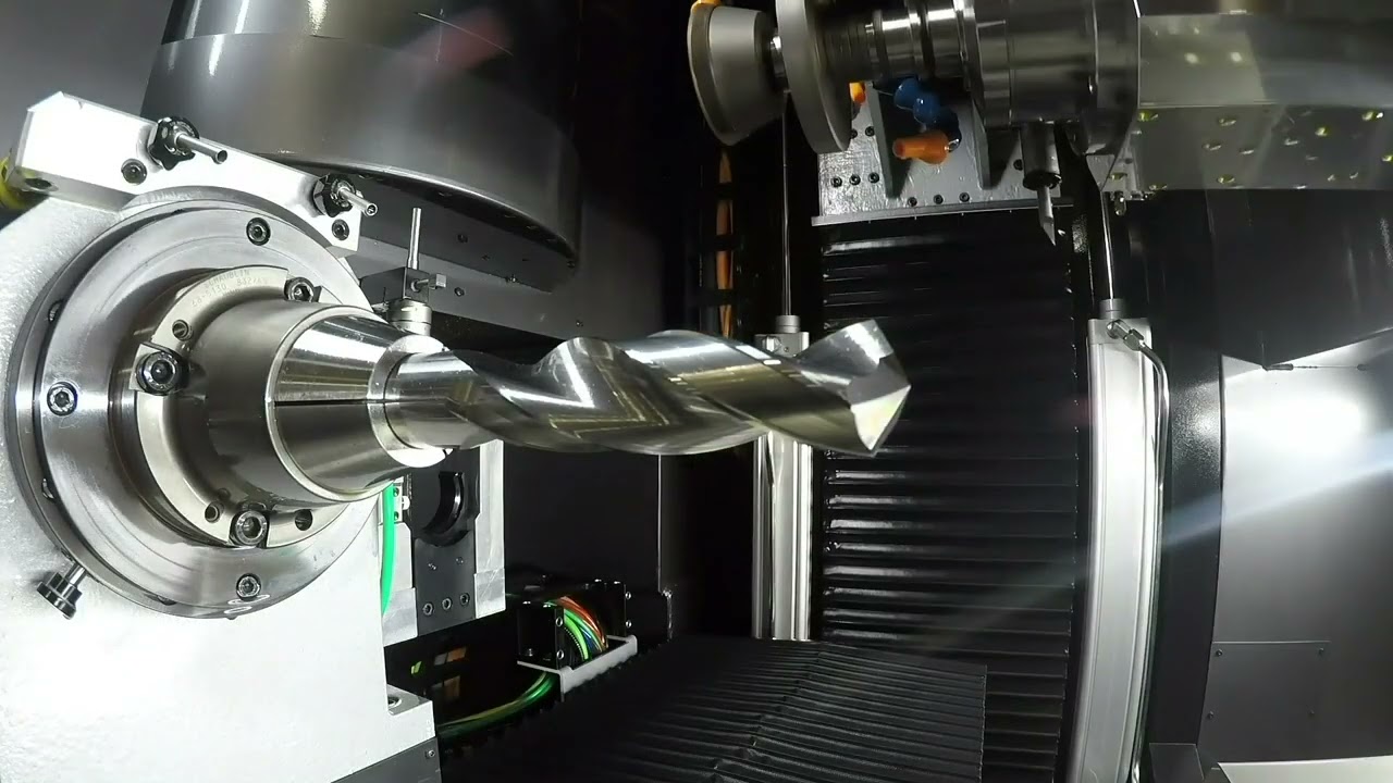Versatile 5-axis grinder from Star Cutter