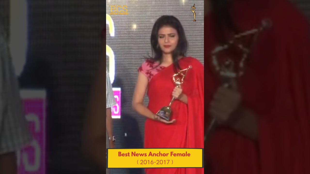 Shweta Singh Wins Best Female Anchor | #BCSRatnaAwards 2016-17.. @aajtak #aajtak #bcs #viral