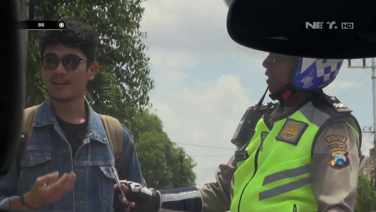 Pengendara Motor Ini Manfaatkan Jabatan Sang Ibu Untuk Hindari Penilangan