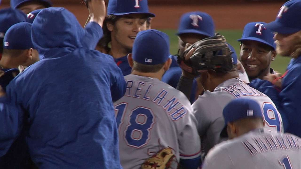 TEX@OAK: Dyson notches save, Rangers clinch the West