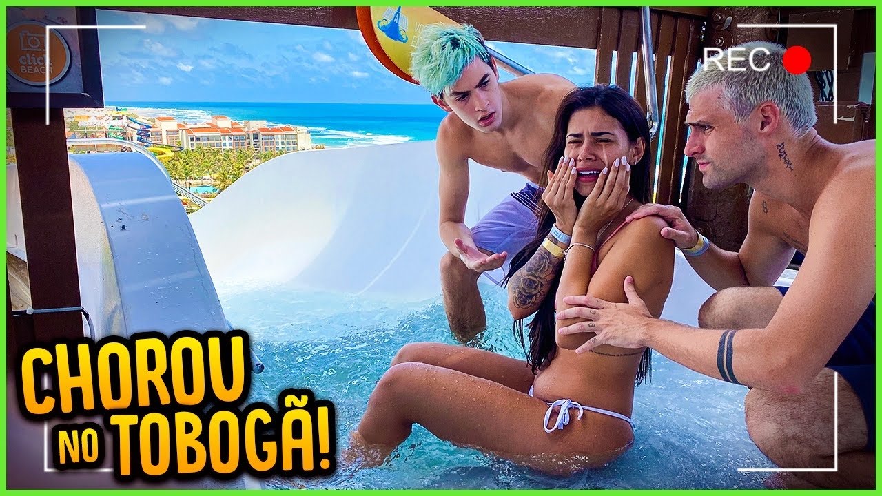 ELA FOI DESCER O MAIOR TOBOGÃ DO PARQUE AQUÁTICO E CHOROU!! [ REZENDE EVIL ]