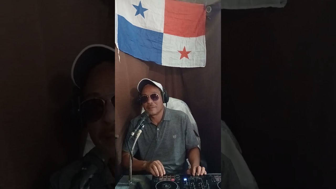 Guillermo Rosada Gom. Vecina aburrida de su vecino que es pastor.