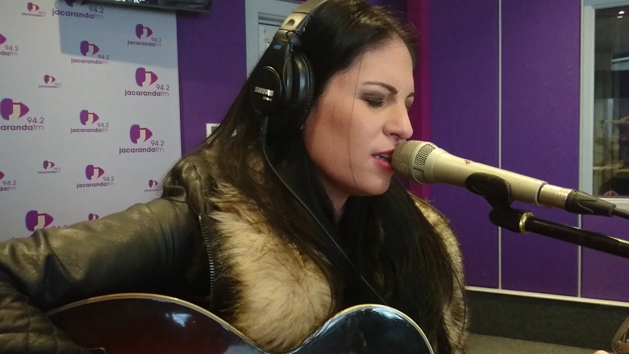 Riana Nel creates a song using a few random words from listeners