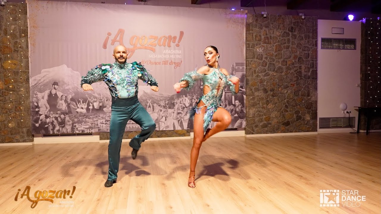 John Tsimbidis & 𝑲𝒆𝒍𝒍𝒚 𝑰𝒐𝒓𝒅𝒂𝒏𝒊𝒅𝒐𝒖 ~ showtime @ A Gozar Arachova