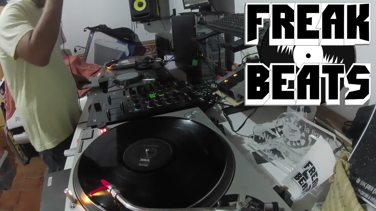 FreakBeats   Retro Halloween 2024 Set Nuskool Breaks Only Vinyls (En Directo)