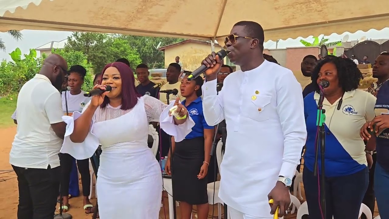 Jack Alolome, Piesie Esther and elder Mireku praise God