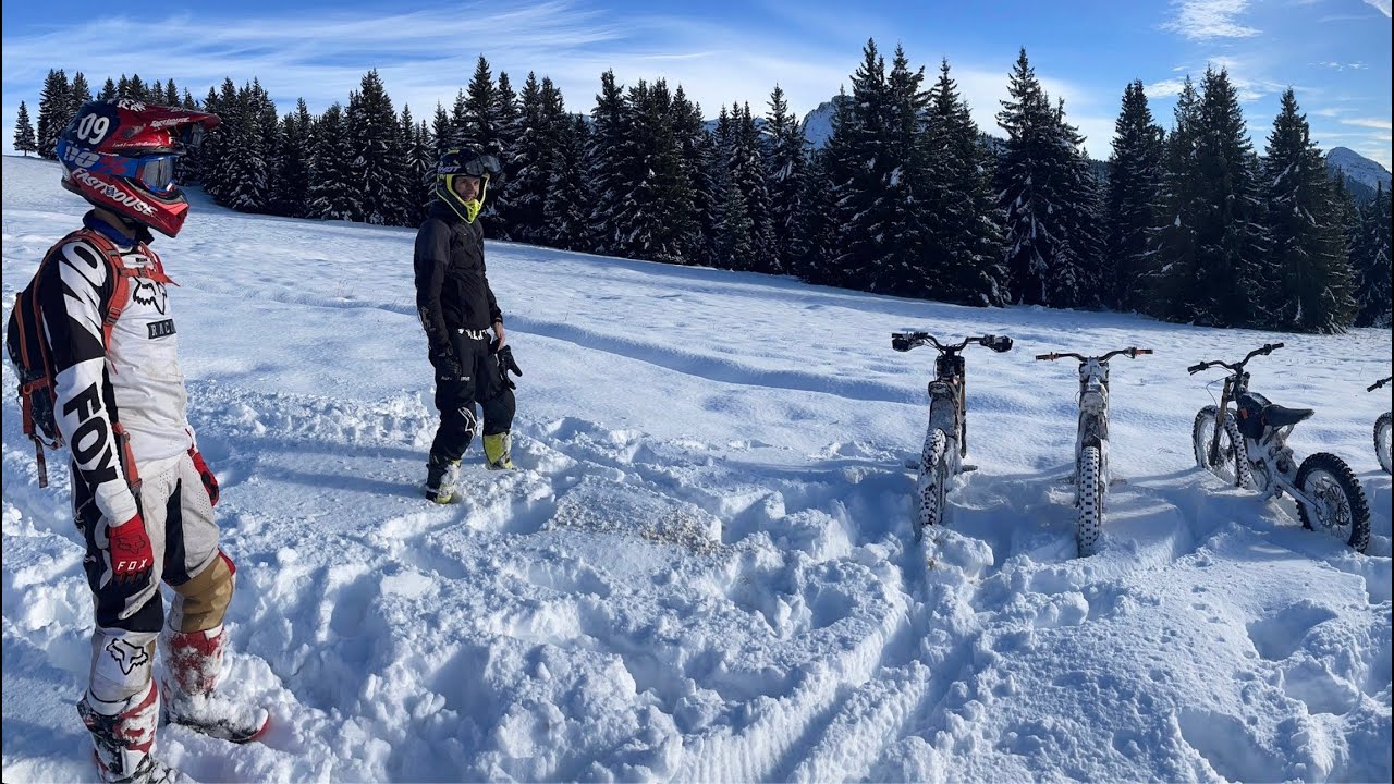 ❄️ Snowbiking our Sur Ron in the French Alps ❄️