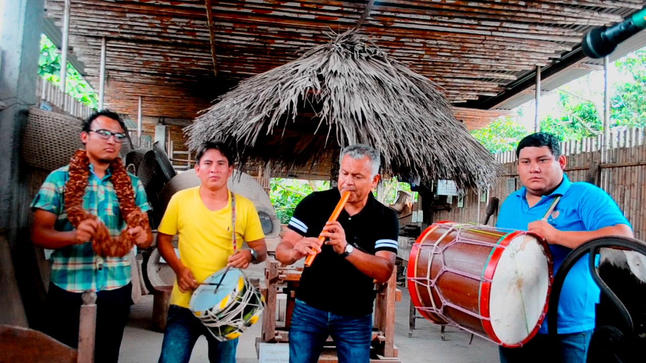 La Danza de la Carachupa - Quena - Juan Josè Paredes.