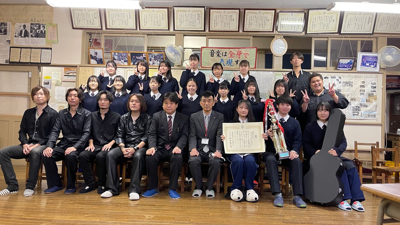大河原商業高等学校100周年記念式典で演奏しにいきました。
