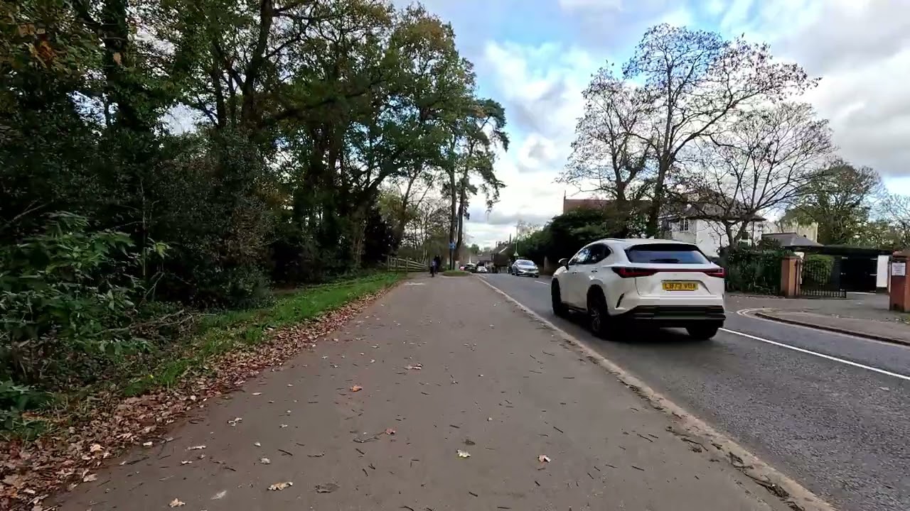 Virtual Walk - Weybridge Station To Town Centre Shops - November 2025 | kittikoko
