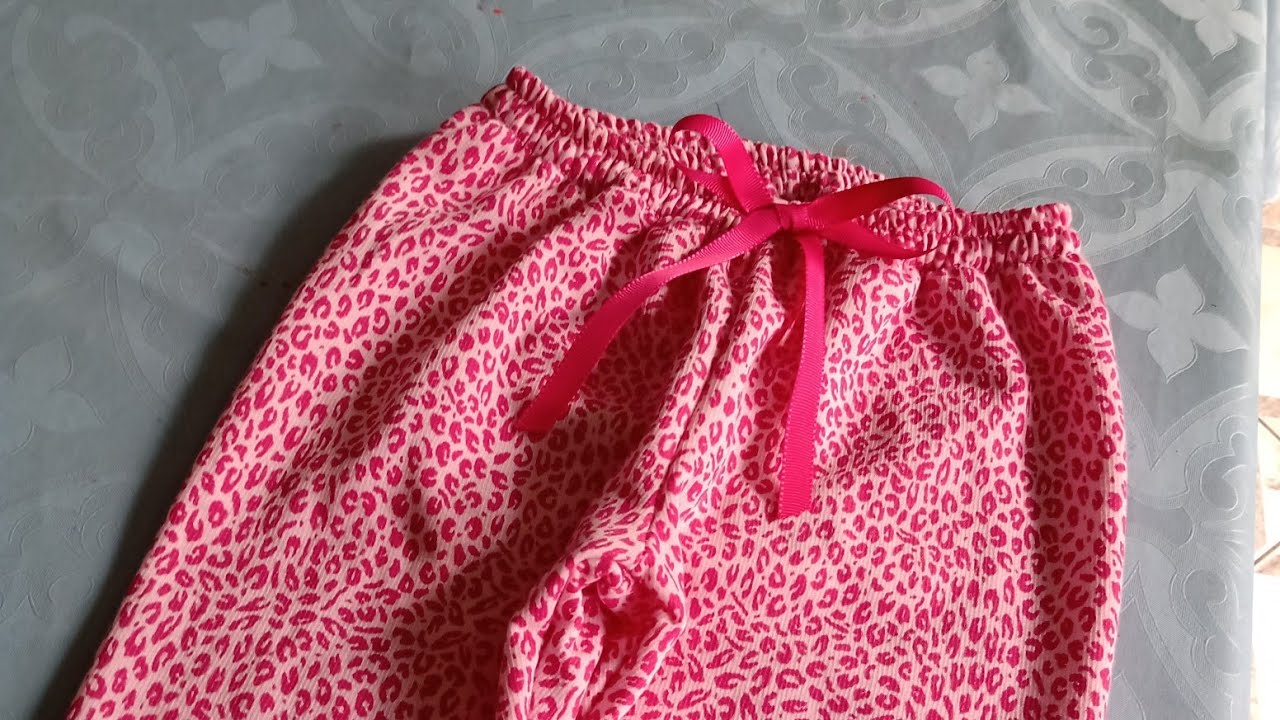 Como Cortar e Costurar Calça de Moletom Infantil. A Forma Mais Fácil de Fazer. Passo a Passo.
