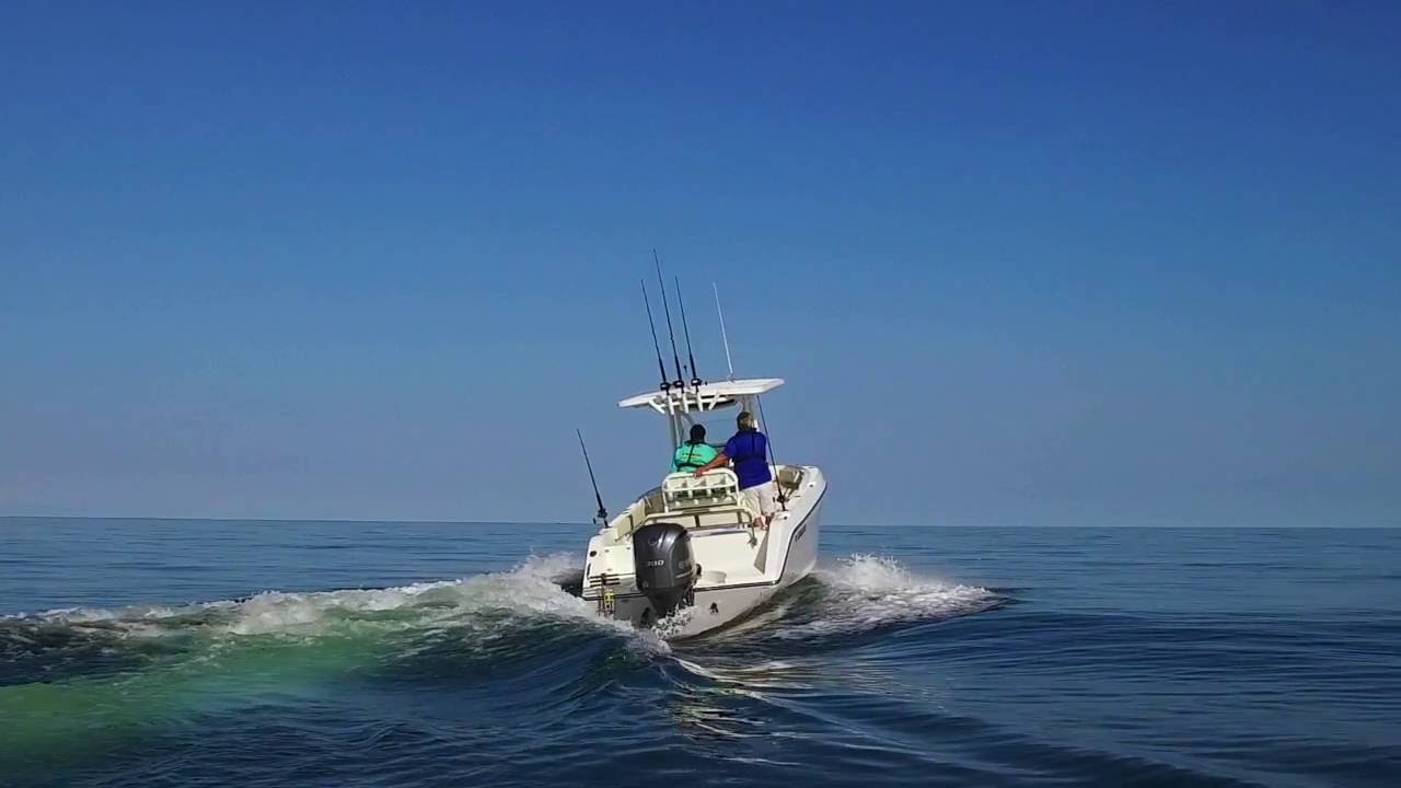 2301 CC Center Console from Century Boats