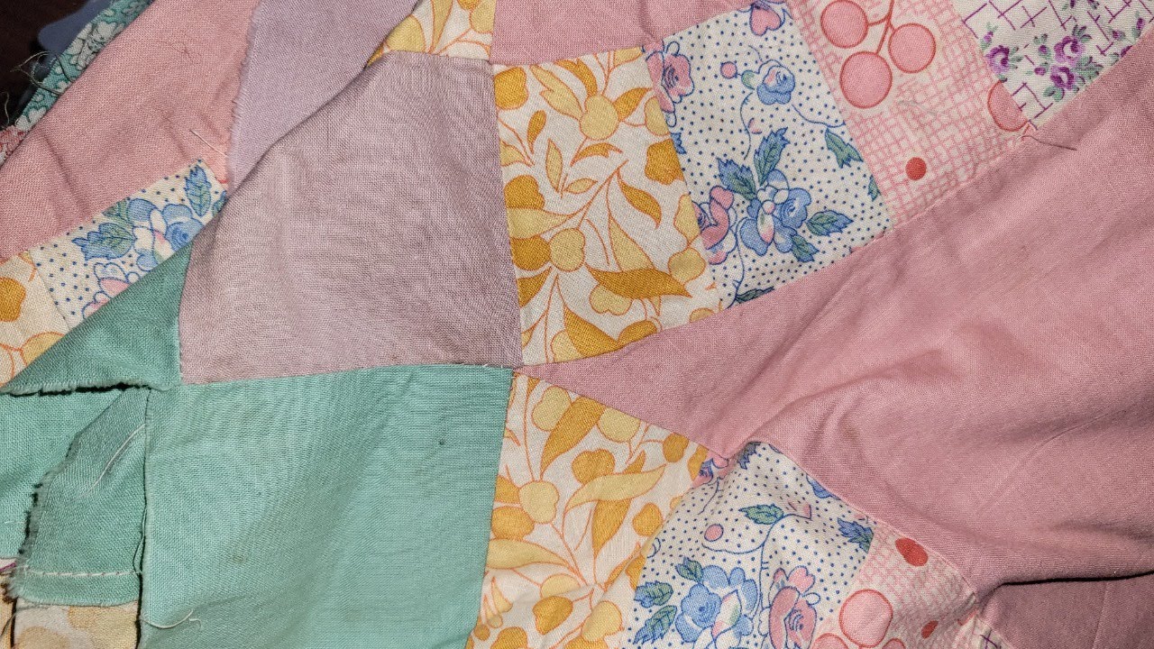 SNOW DAY SALE BIG LOTS, 40's Quilts