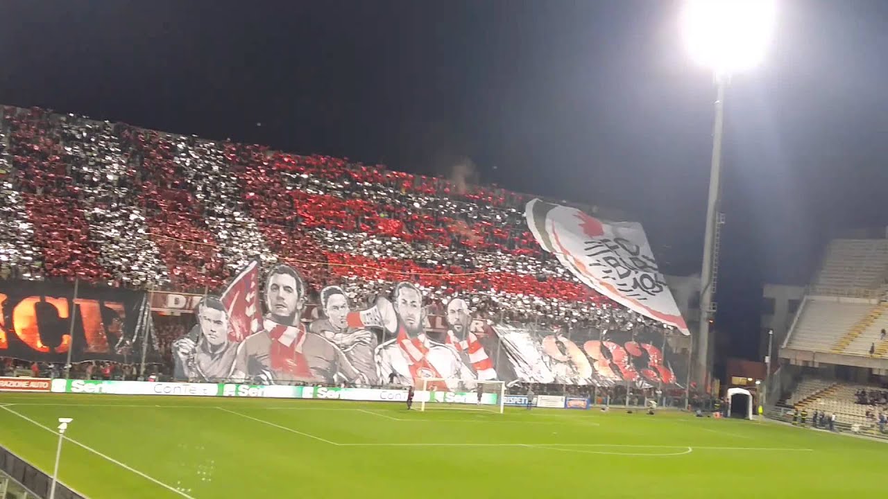 STUPENDA Coreografia ultras Salernitana 26 MARZO 2016
