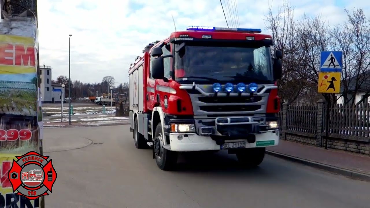 Zastępy OSP i JRG alarmowo do pożaru sadzy w kominie.